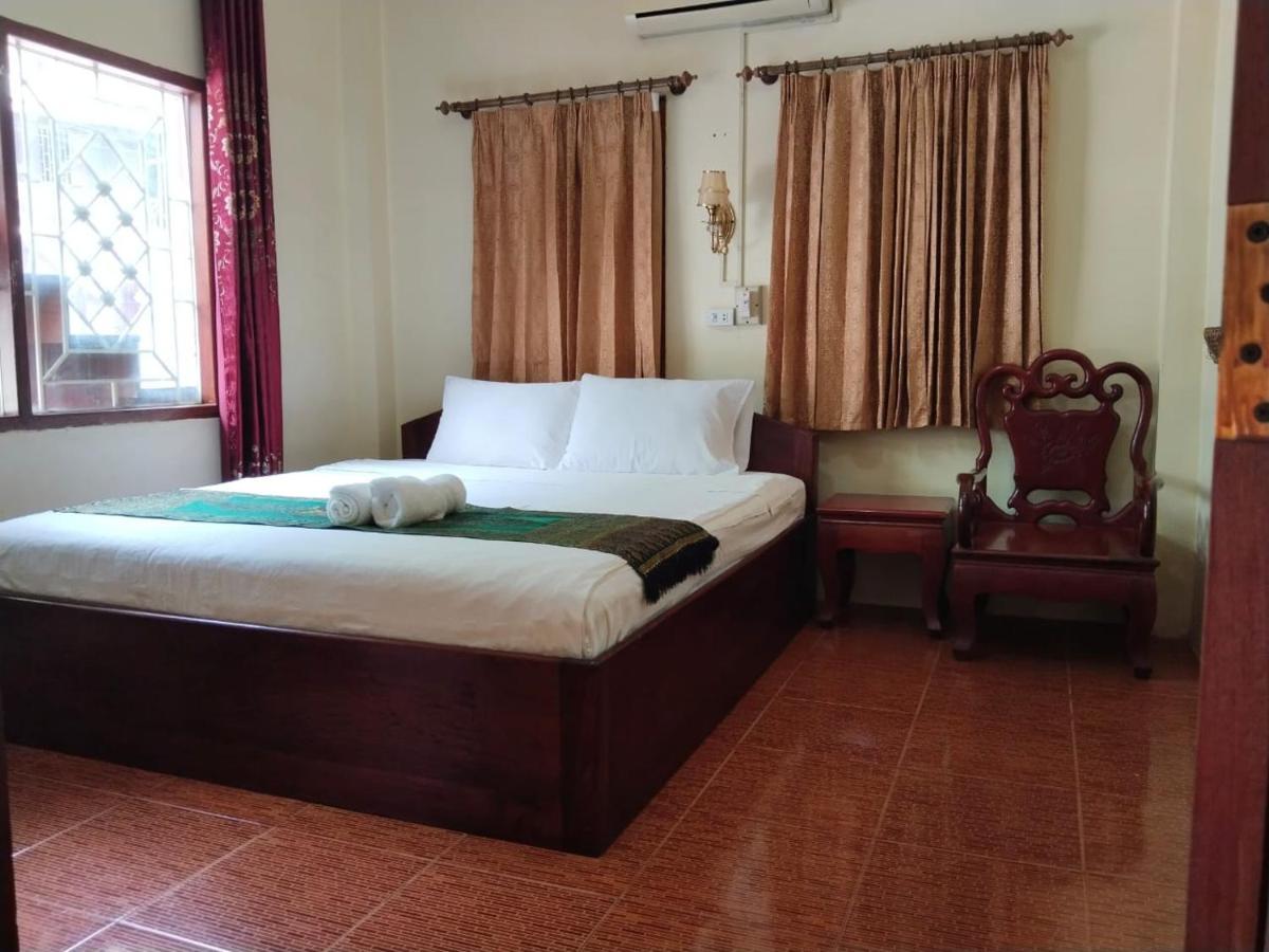 Thipphaphone Guesthouse Muang Pakbèng Dış mekan fotoğraf